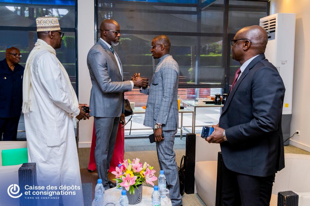 cdcsenegal's tweet image. Le Directeur général de la CDC a pris part ce matin à une table ronde de haut niveau consacrée au secteur du BTP, présidée par le ministre des Infrastructures, M.Déthié Fall. 

#CDC #BTP #Infrastructure #senegal #Senegal2050