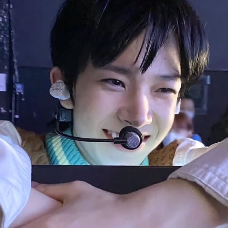 tori sevEN tweet media