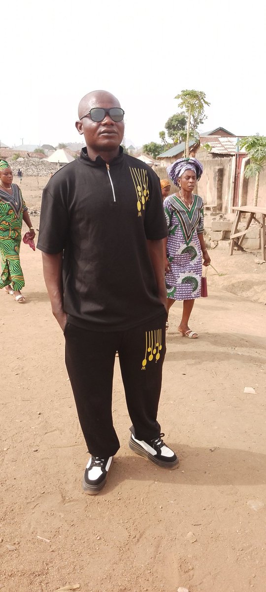 UbeeVershima's tweet photo. Am fully ready for marriage but i don't have money and i don't have any lady in my life,pls i really need help and support,pls i need someone to sponsor my wedding, https://t.co/Rv4GqiSoJ9