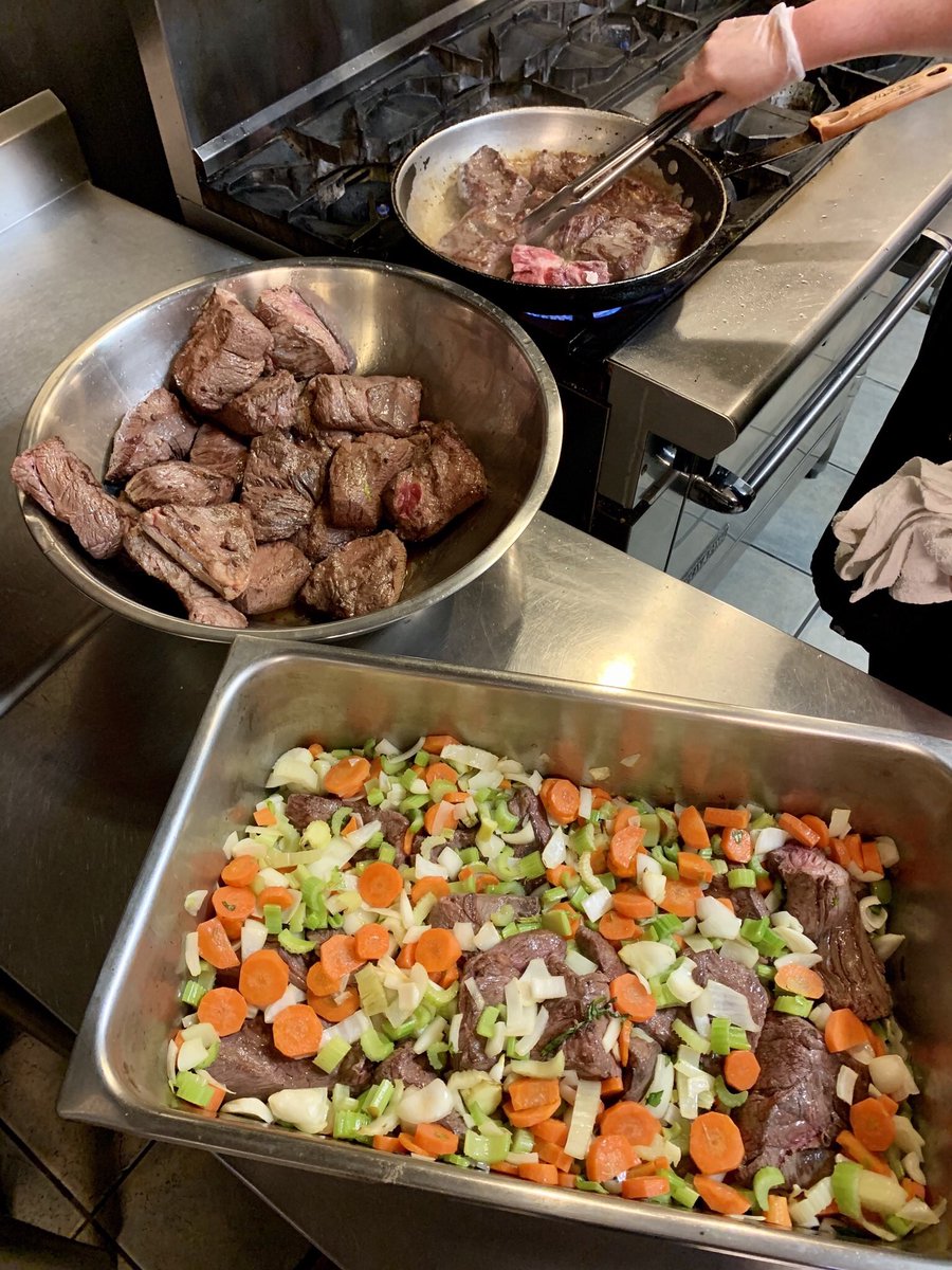 XuntaTapas's tweet photo. @XuntaTapas DINNER the best people always at Xunta.  Give yourself the pleasure to try something different ! 973 226 0733 #caldwellNJ #montclair #byob #ParsippanyTroyHills #morrisplainsNJ #livingstonNJ #veronaNJ #restaurantday
973 226 0733  392 Bloomfield Avenue caldwell NJ https://t.co/1UCkgxTZu4