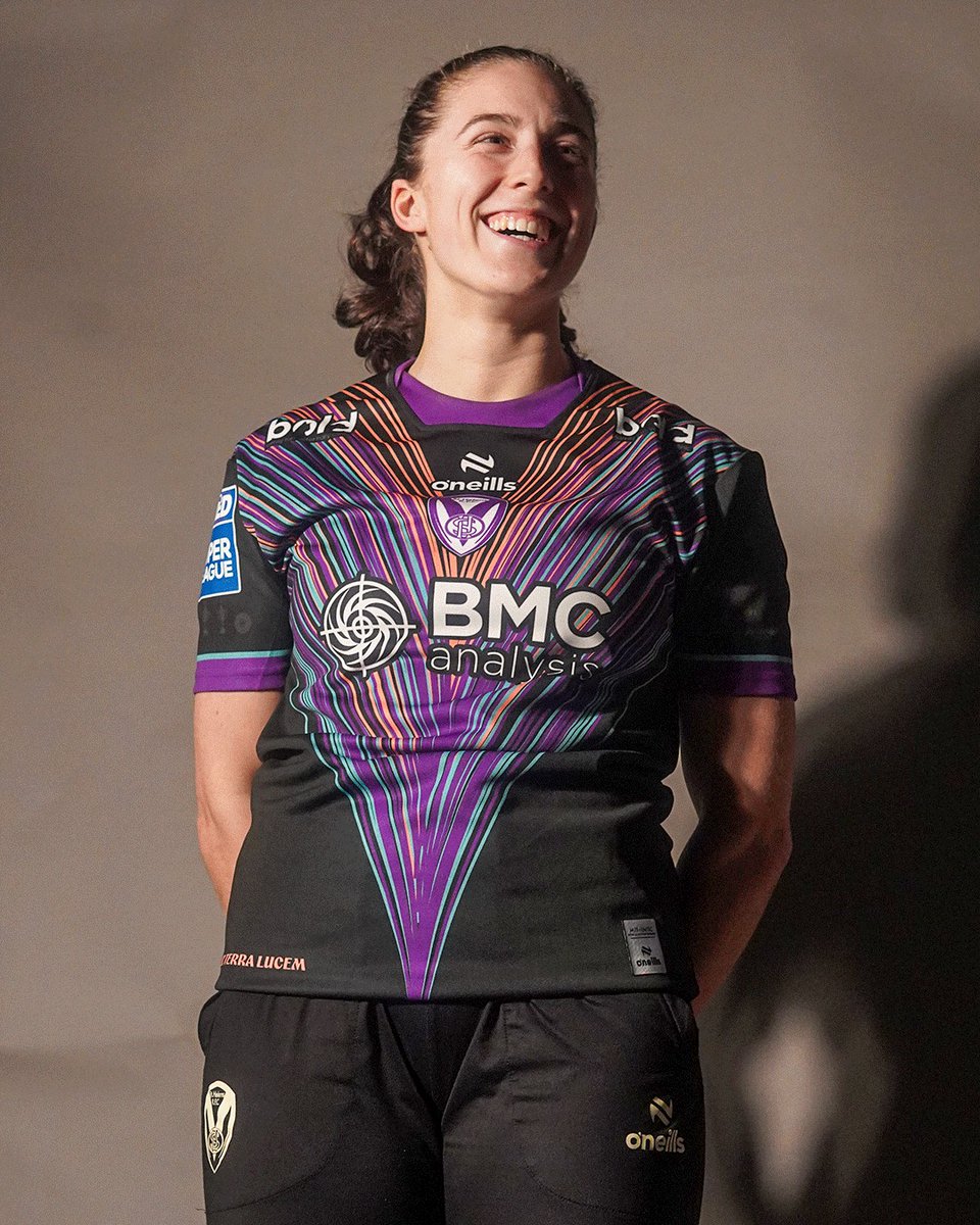 saints1890women's tweet photo. 🙌 Our St.Helens Women's Kit pre-order has now reopened!

Not got your hands on the Saints Women's kits for 2026 yet? We have reopened the pre-order window until Tuesday, 23rd April. 

You can get yours to cheer the team on this season!

#COYS
