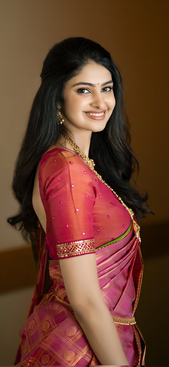 SareeAesthetics's tweet image. Manasa Varanasi 
#ManasaVaranasi