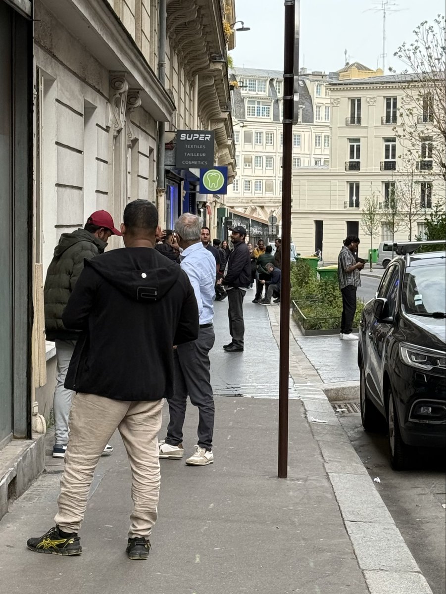 carolineJoanbl1's tweet photo. 🛑 la rue demarquay est une poubelle #Saccageparis d’@ACORDEBARD 
Quand t’as peur dans ta rue à 18h les conso du lyca. C’est de pire en pire @EnoraBreton @Pauline_Joubert @prefpolice 
@PMdeParis @Mairie10Paris 
@2mainLaChapelle @JCQDSE @TheReganAngle @DeparisJulien https://t.co/EnwD8jD3cv