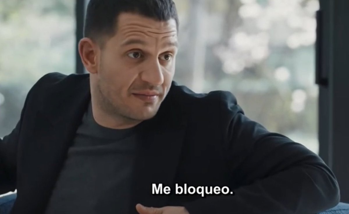 Ela 2.0 (Soy el emoji amarillo) tweet media