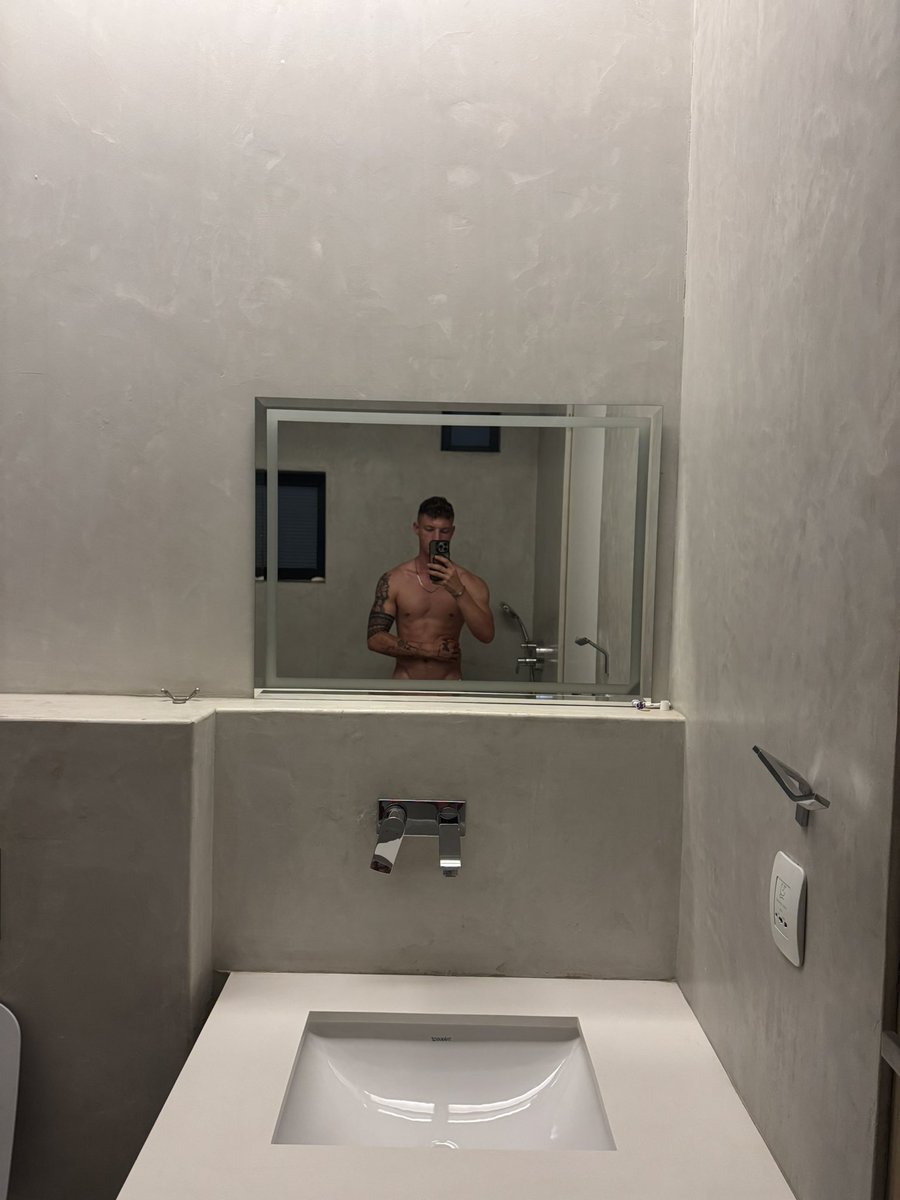 cole_ryde's tweet photo. 💦bath time  https://t.co/63zlKZJSdW https://t.co/MC4EghSBsP
