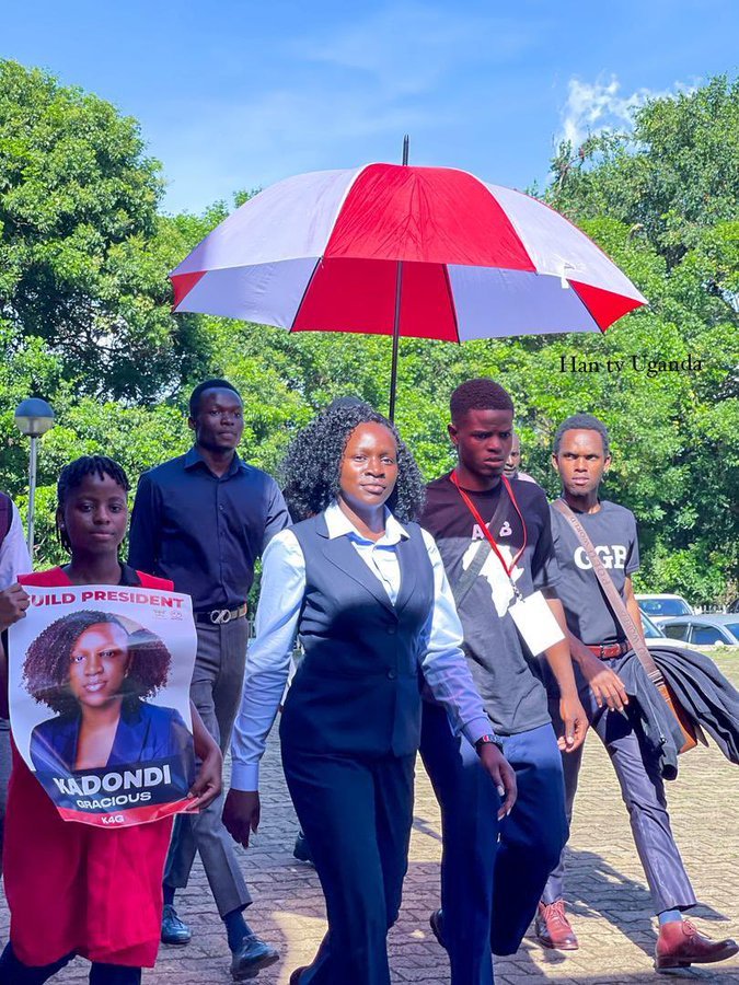 aine_gaston's tweet photo. She beat them hands down with all the handouts plus their beauty! congrats HE Kadondi, congrats Makererians🥳 https://t.co/cWxEYWckWQ