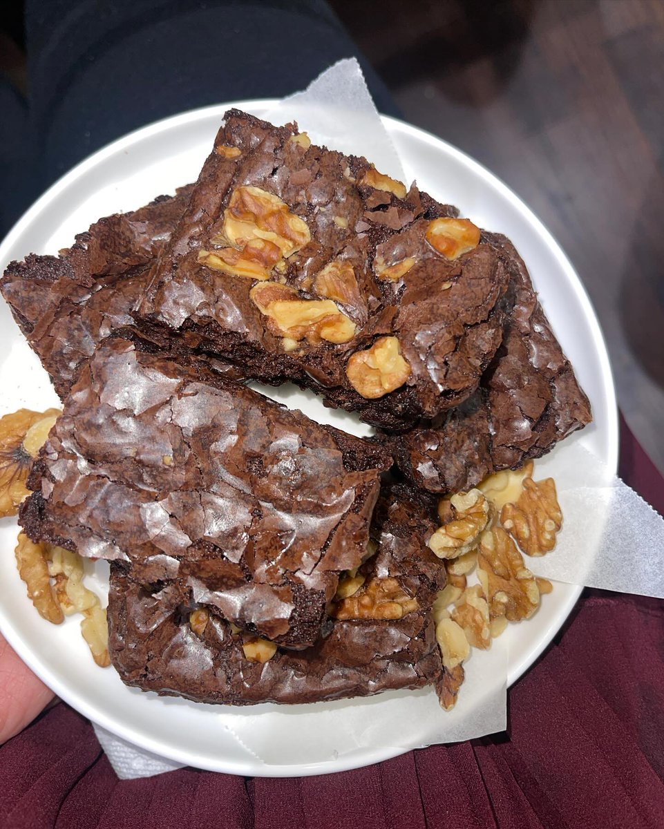 Zunairafatima99's tweet image. Good morning with sweet treats to start the day right ☕📷#MorningVibes #CoffeeTime #SweetStart