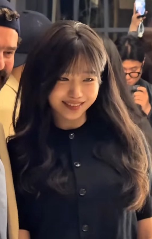 (• ˕ •マ tweet media