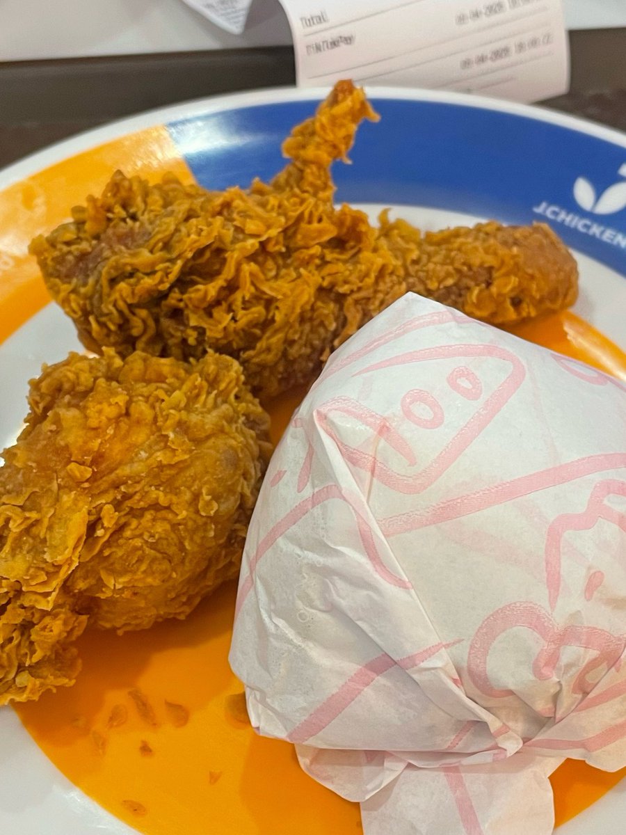 el ૮₍ ´ ꒳ `₎ა tweet media