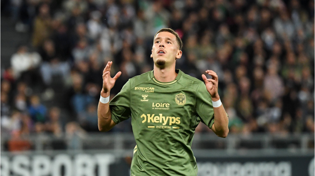 Flo_Scout's tweet photo. Lucas Stassin(04)🇧🇪Avant-centre a été biberonné et formé au centre du RSC Anderlecht, l'une des meilleures pépinières de Belgique. Il y a affolé les compteurs de buts dans les catégories de jeunes, ainsi qu'avec l'équipe réserve. https://t.co/OfFevfM7Mw