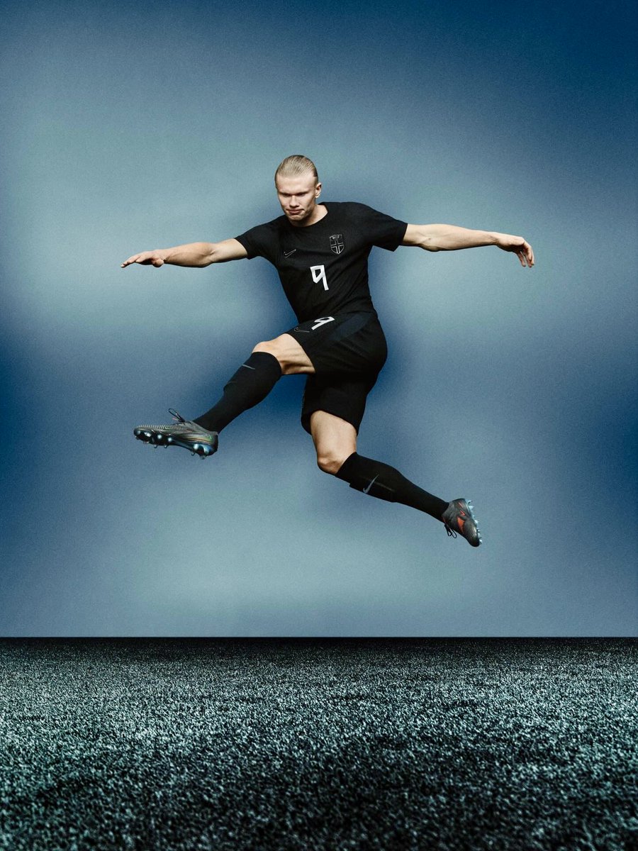 alex_tseng's tweet image. Nova camisa 2 da Noruega para a Copa do Mundo (@FIFAWorldCup).🇳🇴

Grupo I
França🇫🇷
Senegal🇸🇳
Iraque🇮🇶
Noruega🇳🇴

Um espetáculo, @nikefootball!
#norway