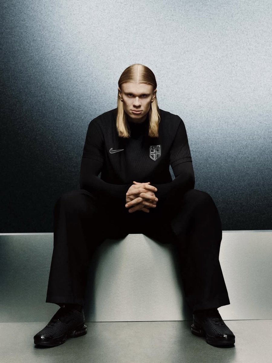 alex_tseng's tweet image. Nova camisa 2 da Noruega para a Copa do Mundo (@FIFAWorldCup).🇳🇴

Grupo I
França🇫🇷
Senegal🇸🇳
Iraque🇮🇶
Noruega🇳🇴

Um espetáculo, @nikefootball!
#norway