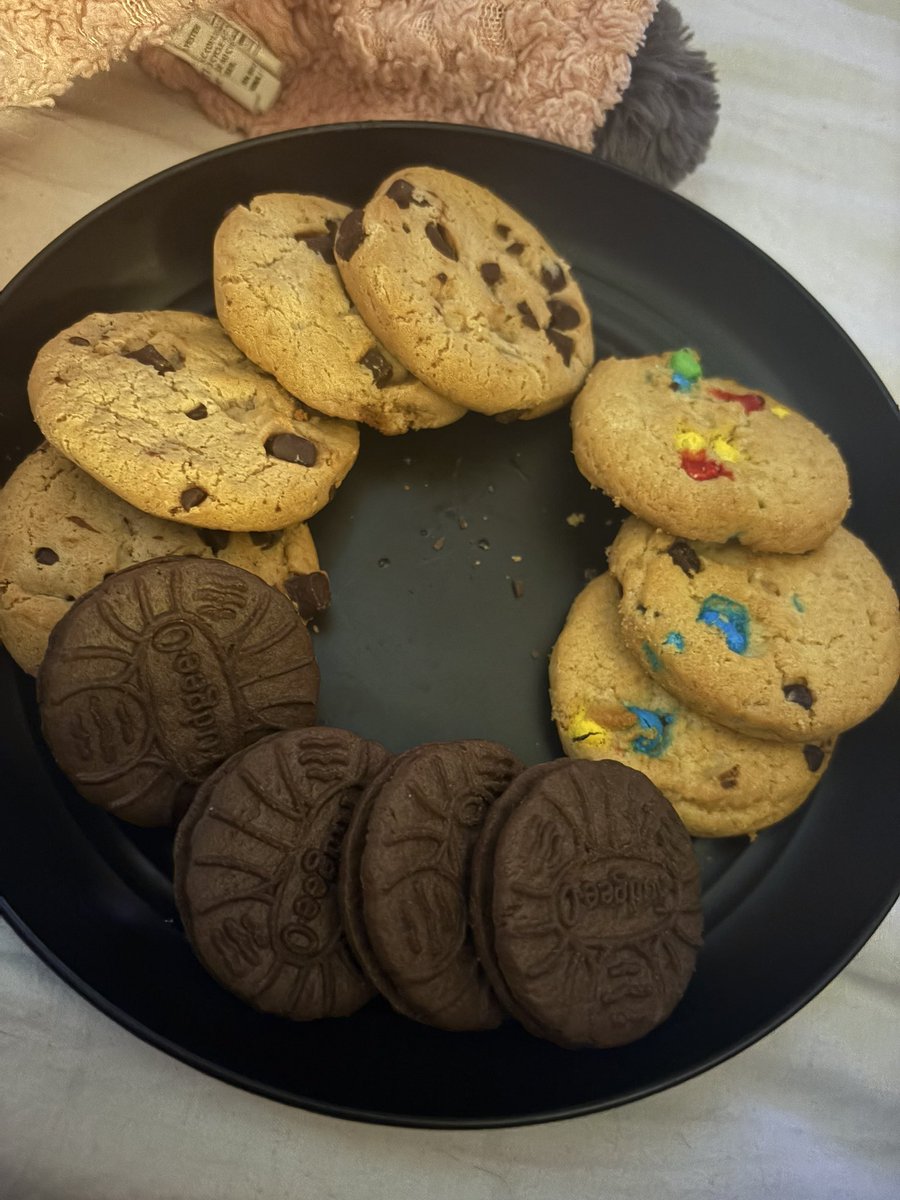 lynn 🗝️ tweet media