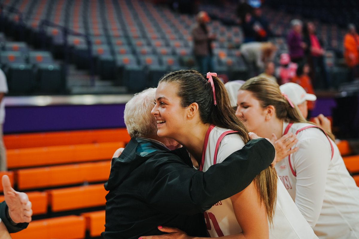 Clemson Women's Basketball tweet media