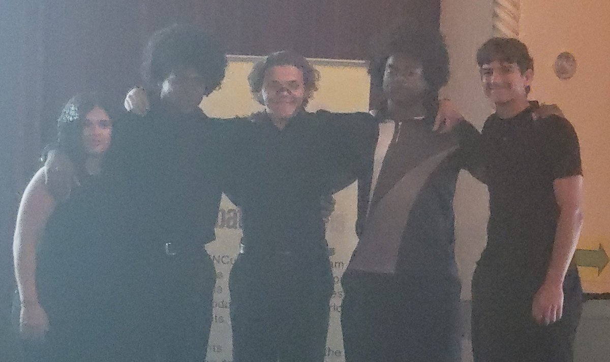 Bentley Bisons=Jelani Bentley & Ari Bentley tweet media