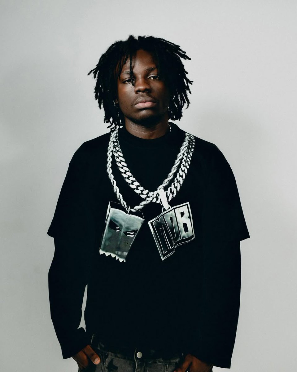 primeriesafrica's tweet photo. Clapped mob (@clappedmob) turns their chain mob into a tee. Basically the same energy, different form. 
Would you rock this ? https://t.co/mWucHHCfEY