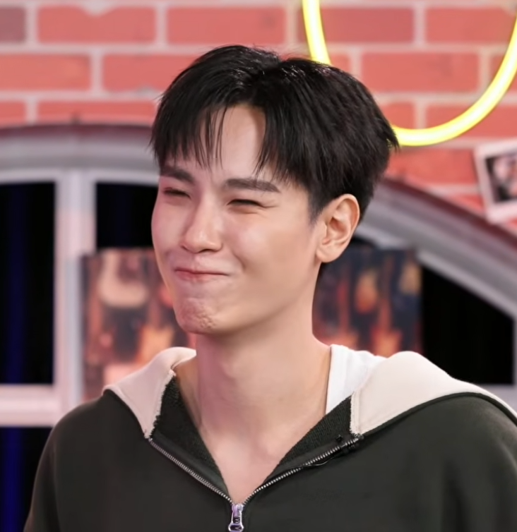 ชูย่า😼 tweet media