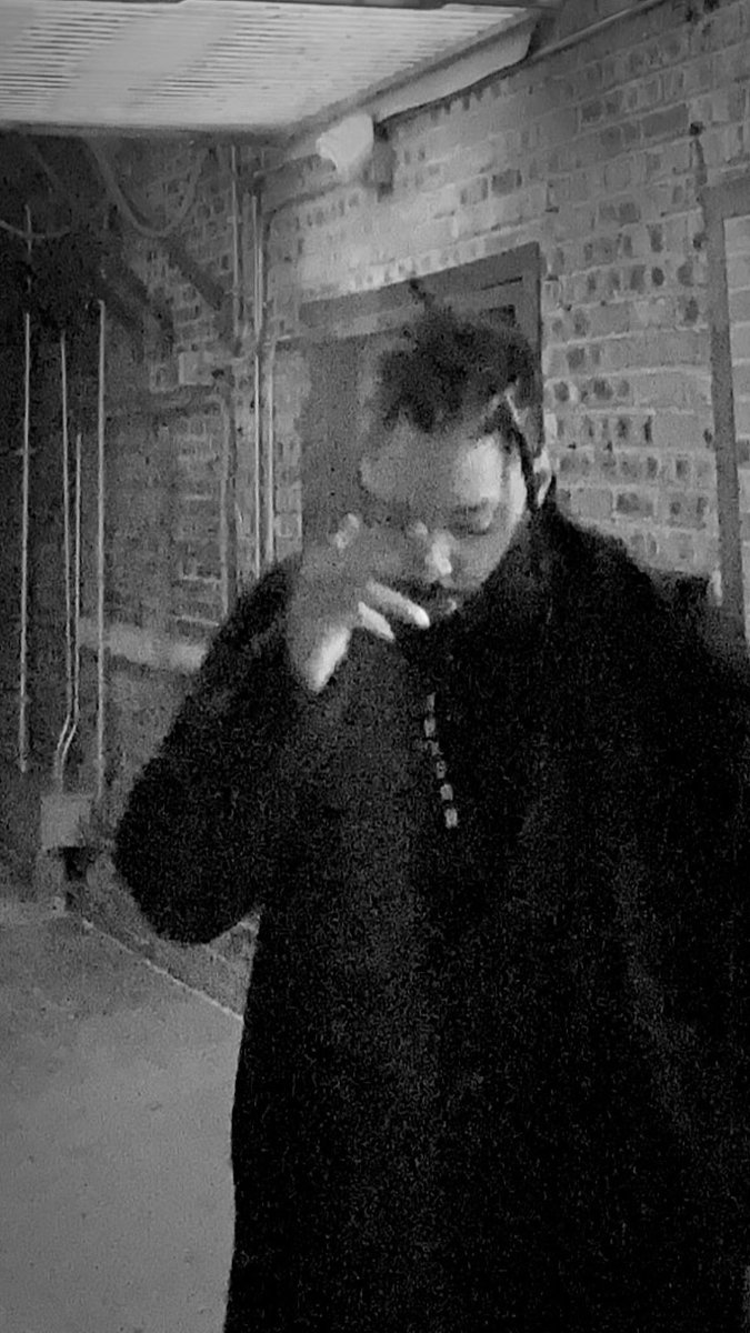 plots_'s tweet photo. 🪦🐦‍⬛

https://t.co/KO9fSA2jMm https://t.co/oJWEeLam9R