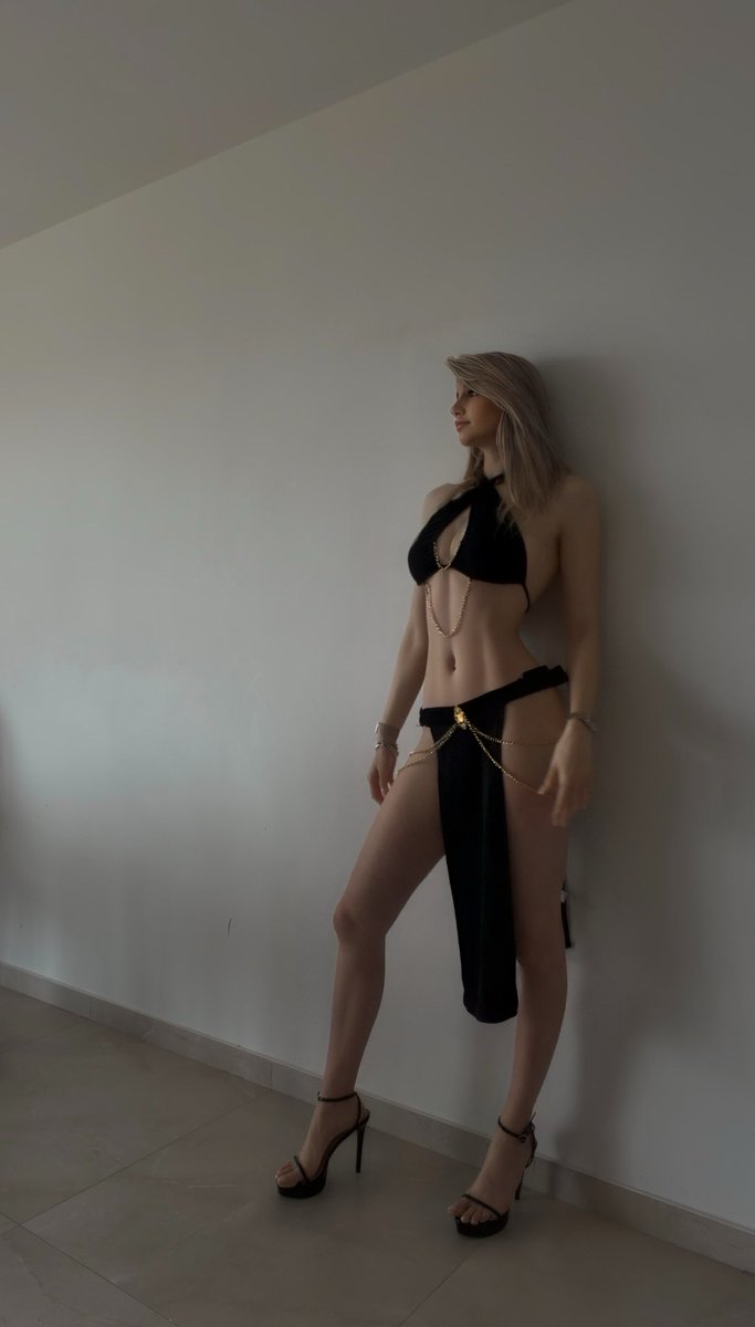 alina 🐯 tweet media