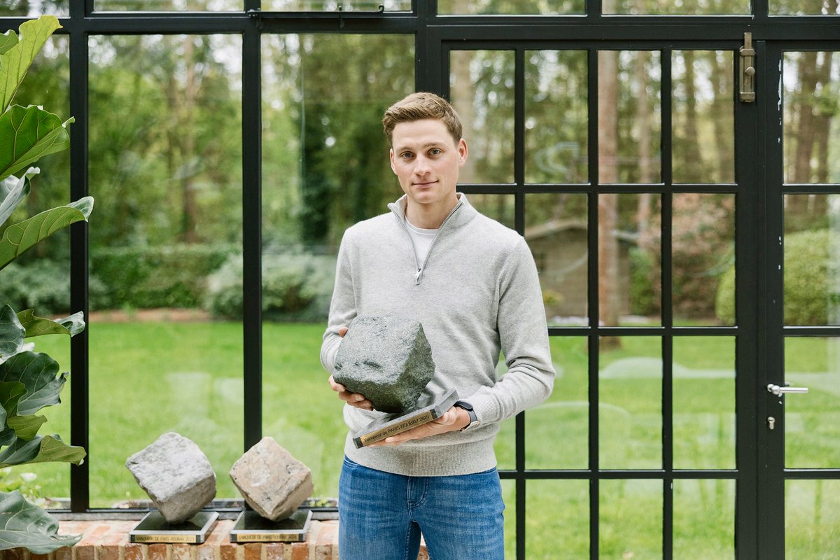 CapoVelo's tweet photo. Mathieu Van der Poel Returns to His Roots in New Film from Shimano "This Is Home" https://t.co/5tXDFfLyfr
#MathieuVanDerPoel #MVDP #ParisRoubaix #HellOfTheNorth #Shimano https://t.co/wYqVqkmS08