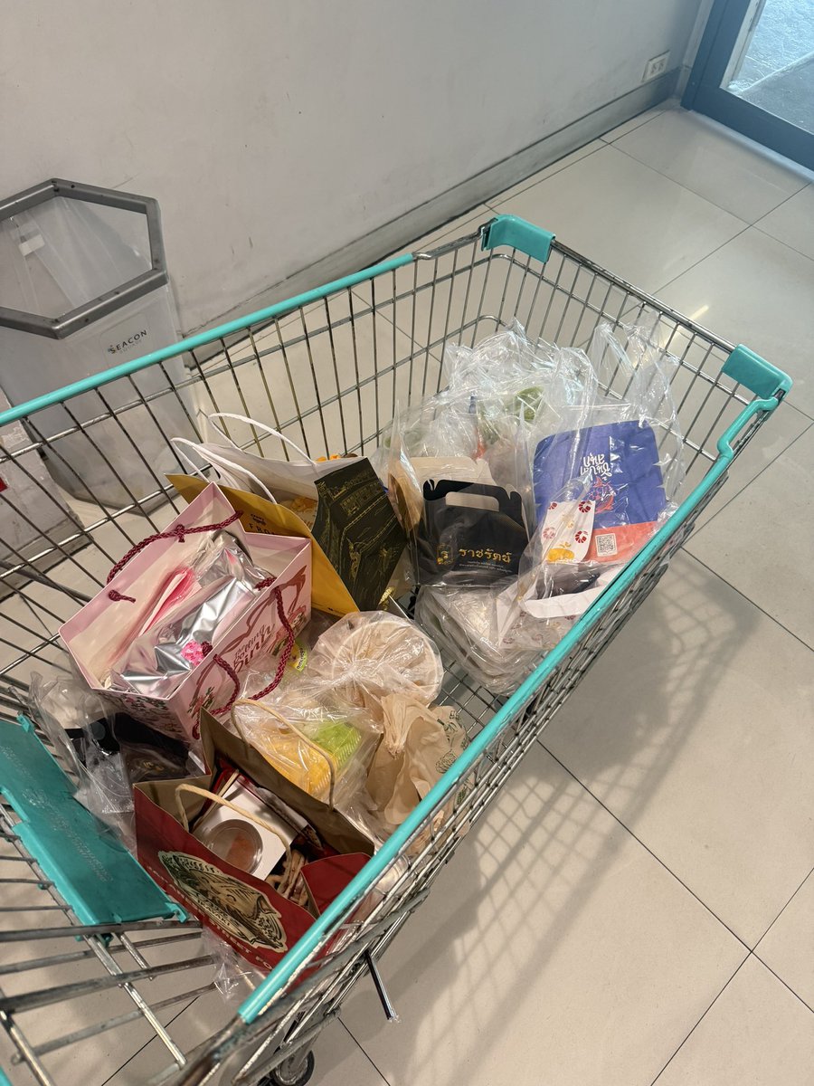 ‍ ‍ ‍ ℳ𝒾𝓊 tweet media