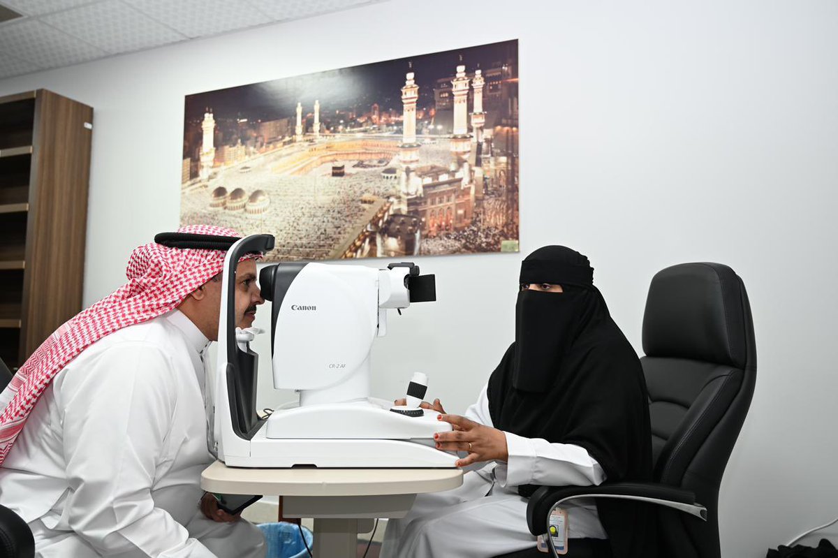 نفذت الجمعية فعالية فحص الشبكية باستخدام تقنيات الذكاء الاصطناعي، بالتعاون مع وزارة البيئة والمياه والزراعة بهدف الكشف المبكر عن اعتلال الشبكية وتعزيز الوقاية من مضاعفات السكري.

#صحة #السكري #الذكاء_الاصطناعي #المسؤولية_المجتمعية