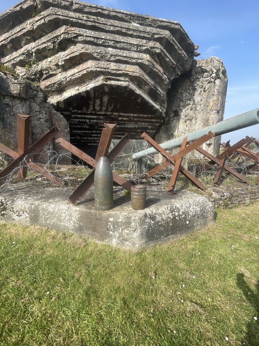 Lopeshencar's tweet photo. Crisbecq batterie  Normandie https://t.co/rLZ6C6FEUj