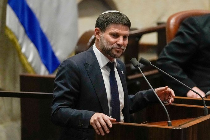 Israel aseguró que la frontera del país se expandirá y que el ejército podría tomar el sur de Líbano, según declaró el ministro de Finanzas de Israel, Bezalel Smotrich, tras la violación del alto al fuego en la región.