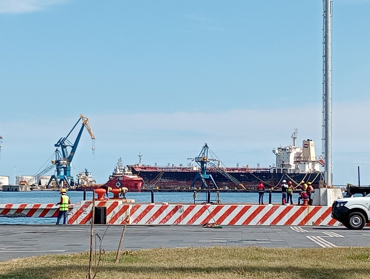 //R. Carmine// tweet media