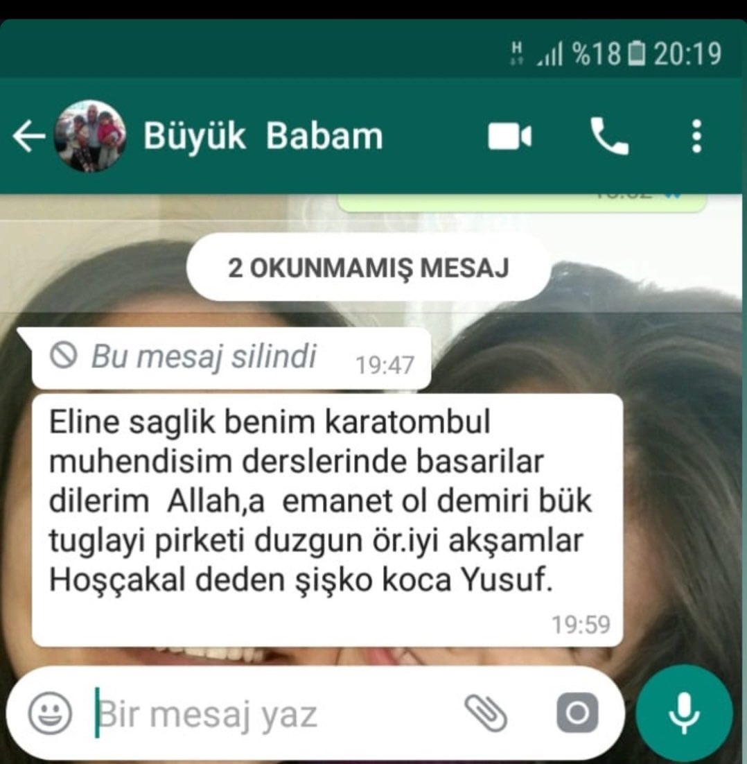 sivilincinyir's tweet photo. Sene 2019 inşaat mühendisliğine yeni başlamışım herkeslere “o benim mühendisim” diye anlatan. Depremden sonra evini ilk bana kontrol ettiren, gelen ekiplere “hah yeğenim benim mühendisim de aynısını söyledi” diyen hep bana güvenen. İyi ki benim dedem oldun.Işıklar içinde🕊️ https://t.co/CREnmbBYMT