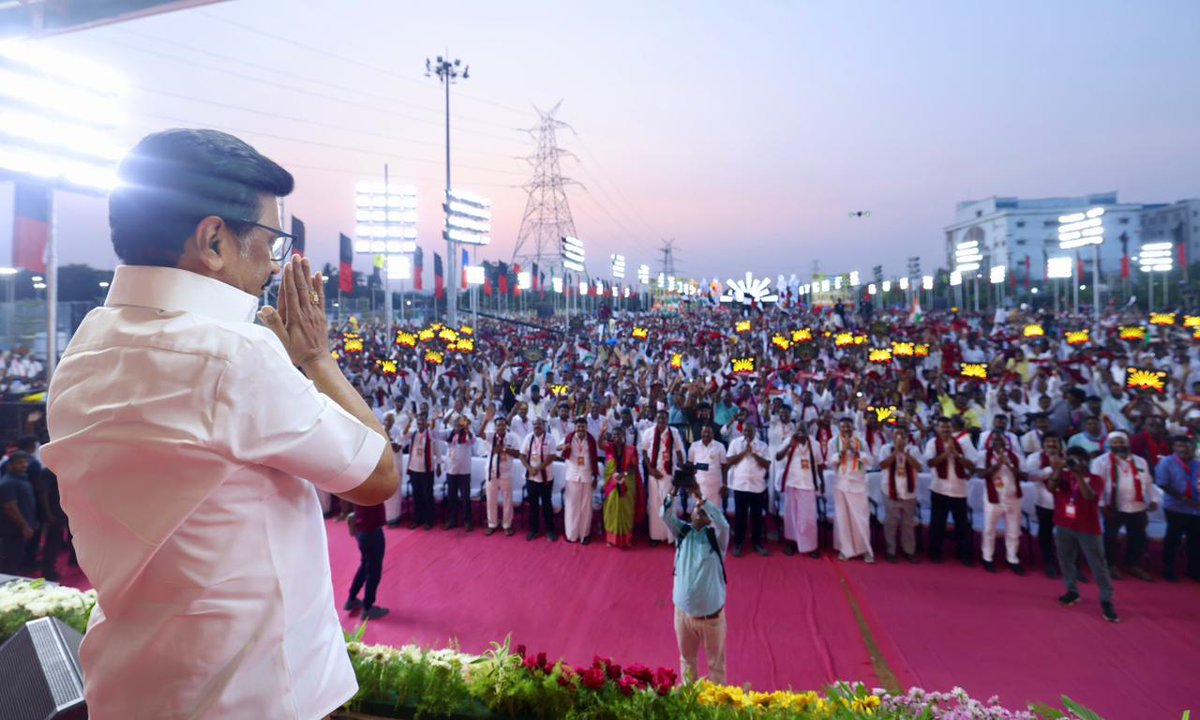 mkstalin's tweet photo. #வெல்வோம்_ஒன்றாக #VoteForDMK #KanchipuramWithDMK #ChengalpattuWithDMK https://t.co/sdcUF8Xl5F