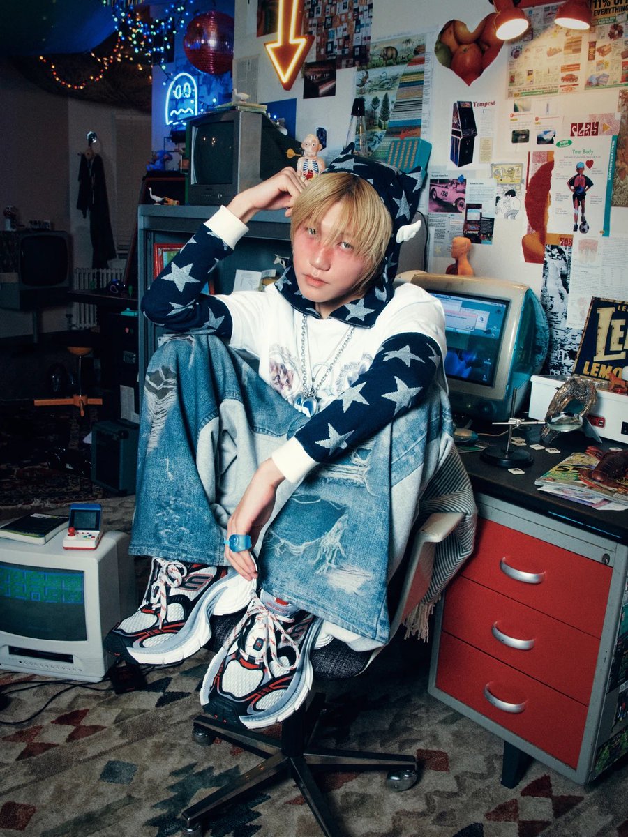 whiskers tweet media