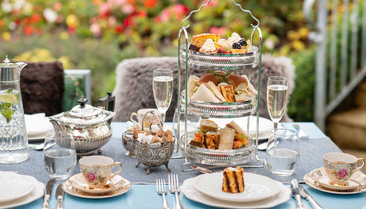 TheBostonIrish's tweet image. #Ireland celebrates its cuisine all year round, with 20+ #Michelin star restaurants, the freshest #farmtotable produce &amp;amp; meat, bountiful #farmersmarkets and delightful #foodfestivals to savor.  irishboston.org/2026/ireland-c… @GoToIrelandUS @GoodFoodIreland @Michelin