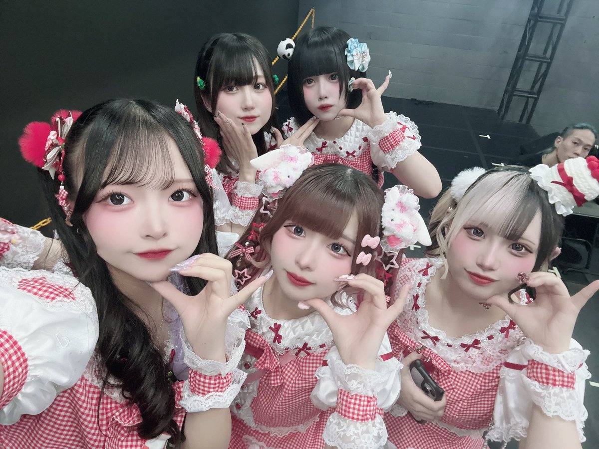 甘いものには毒がある。 tweet media