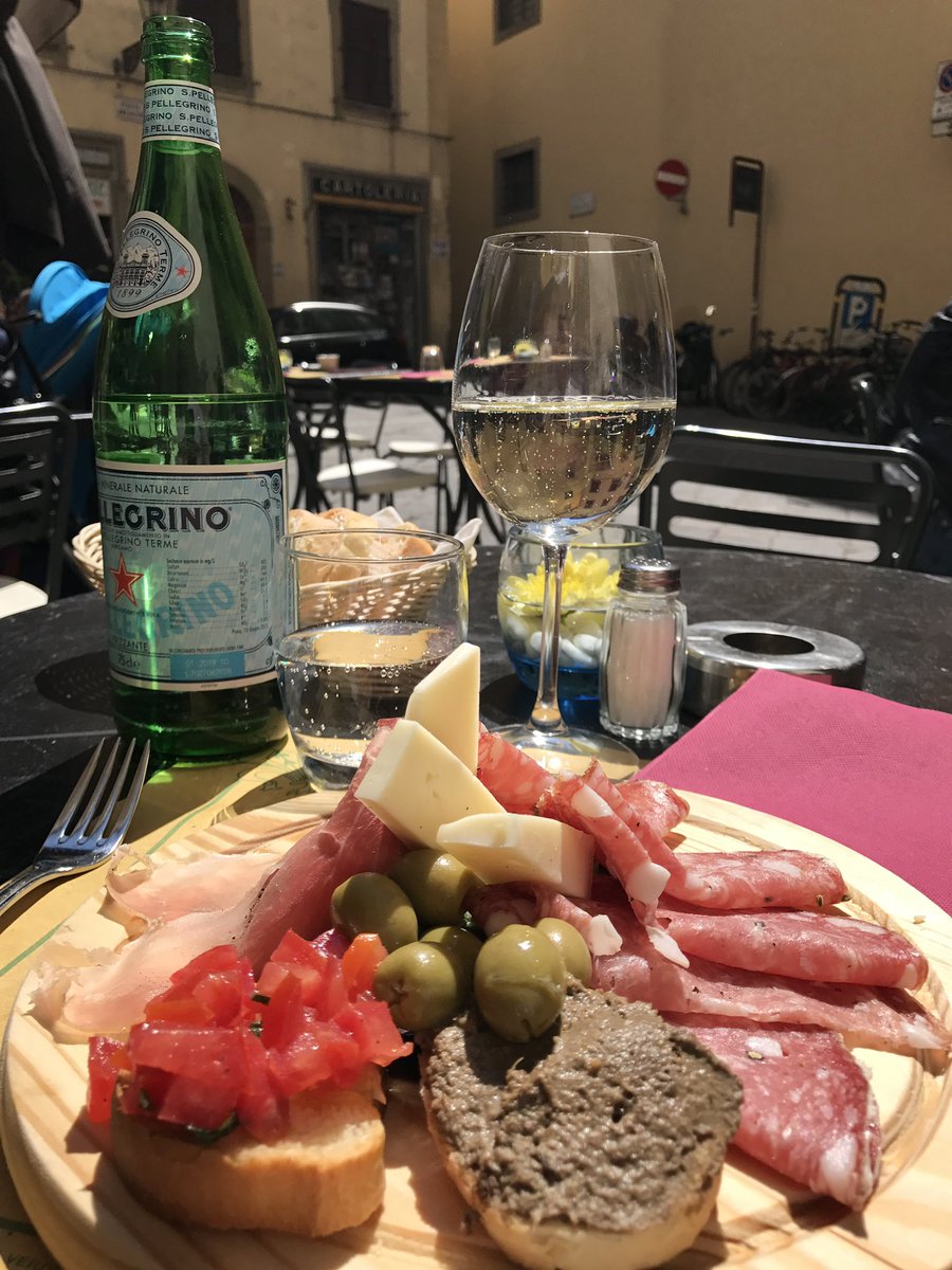 North of the Wall 🏰 tweet media