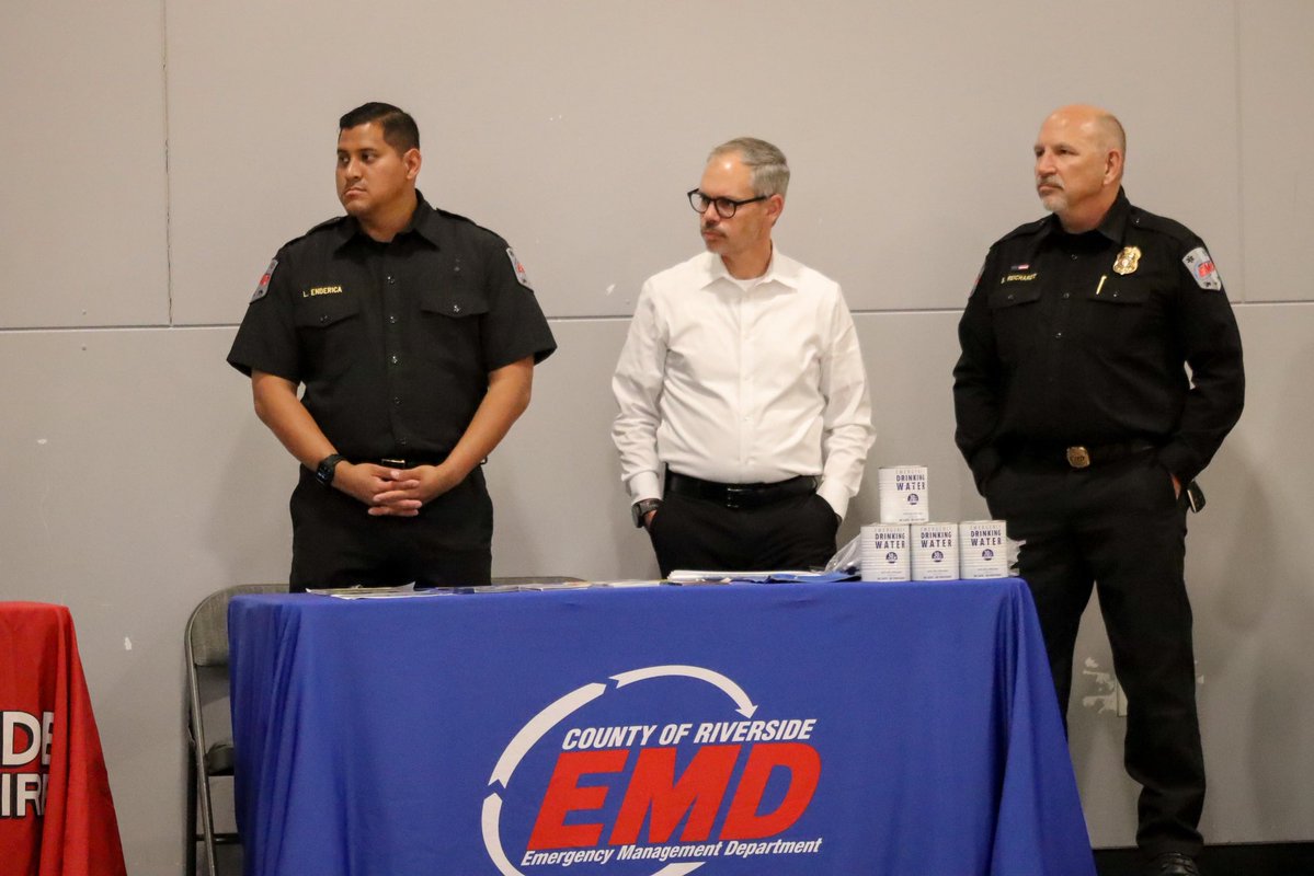 RivCoListos tweet media