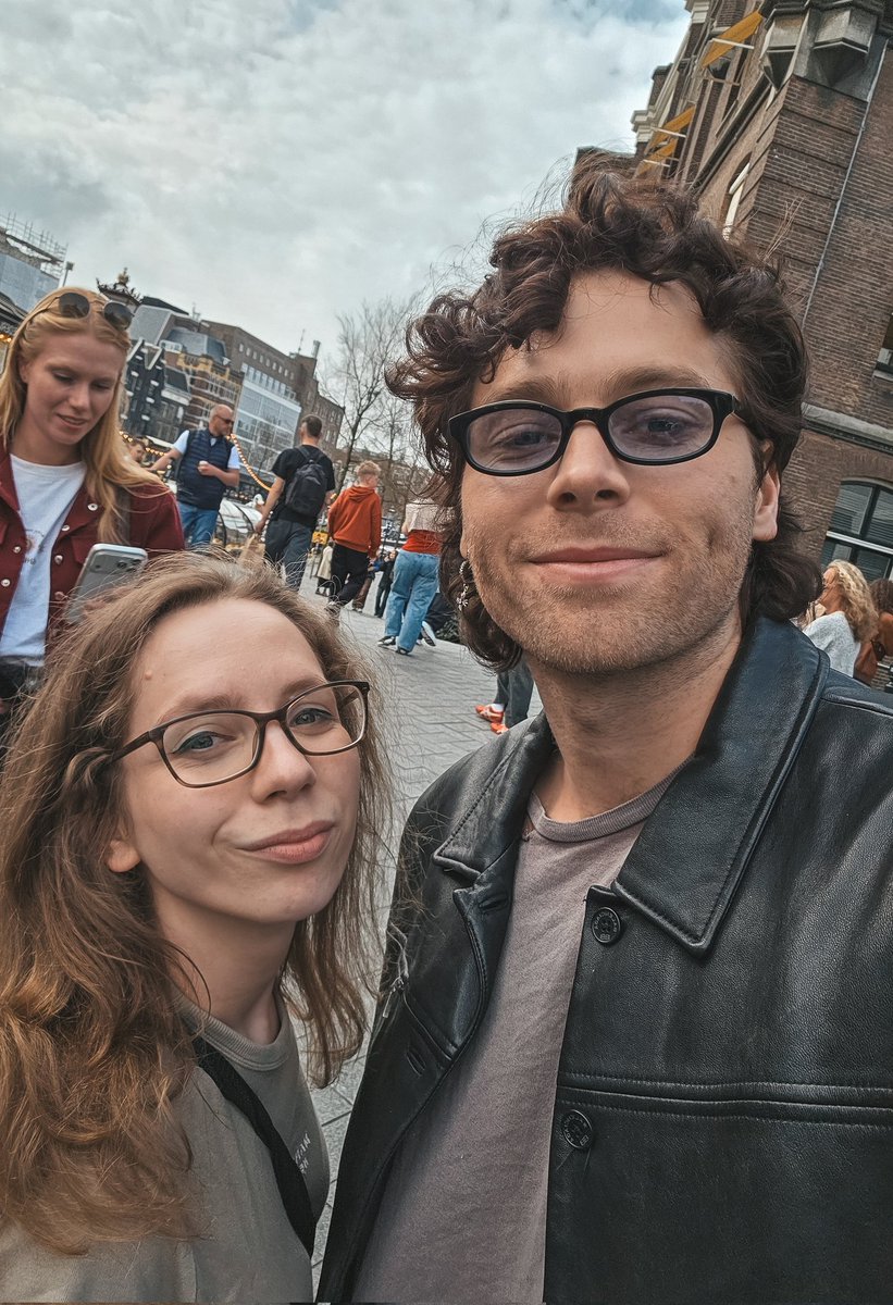 sanne on tour tweet media