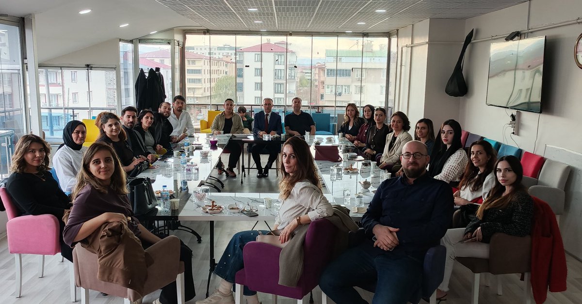 igdirbarosu's tweet photo. Baro Başkanımız Av. Ahmet Tutulmaz Başkanlığında, Yönetim Kurulumuz, Komisyon Başkan ve Sözcüleri, TBB Komisyon Üyesi Meslektaşlarımızla verimli bir toplantı yapıldı.

Toplantıda, Komisyonların yaptıkları çalışmalar ile önümüzdeki döneme dair yapacağı faaliyetler değerlendirildi. https://t.co/WrkgTznYjk