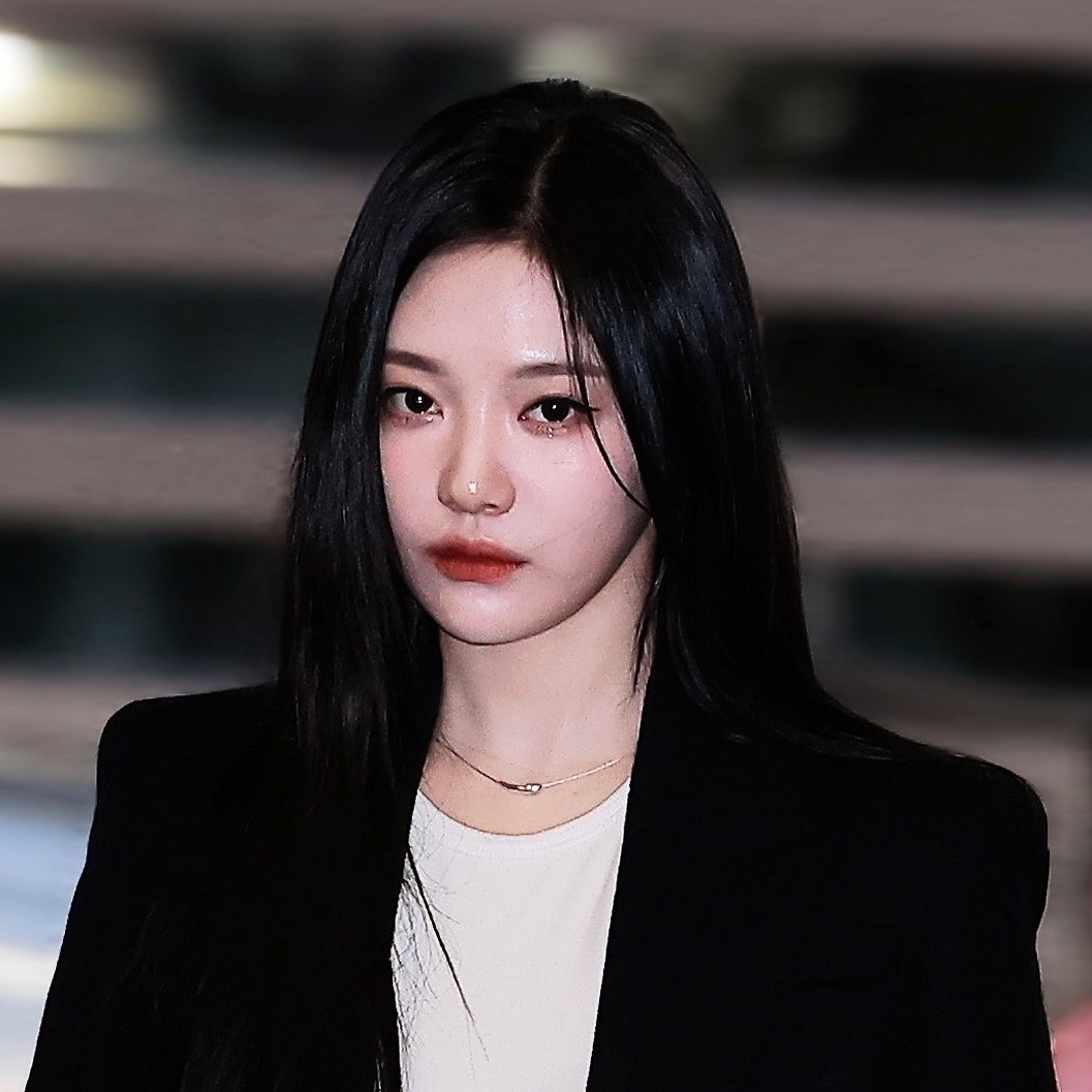 𝐙eva. tweet media