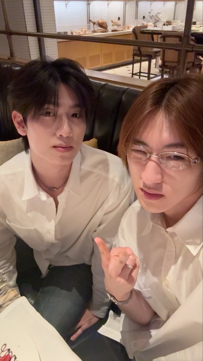 ซฟ ྀི tweet media