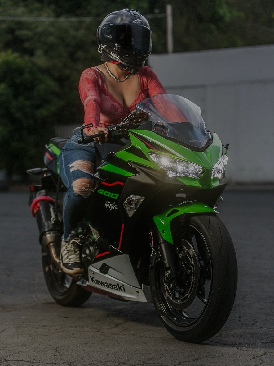 MoreMotorcycles's tweet image. #Kawasaki Ninja 400
#Bikergirl 

📷
threads.com/@coffe_rrz
