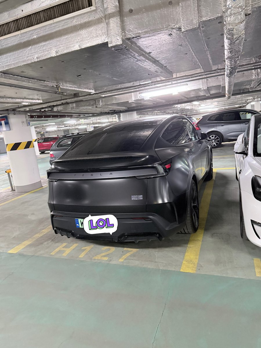 Adrian Kwiatkowski tweet media