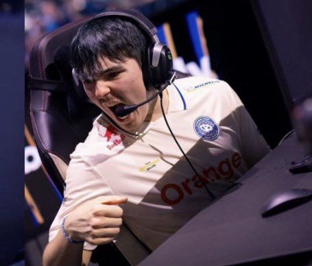 M8 pilo🦅 tweet media