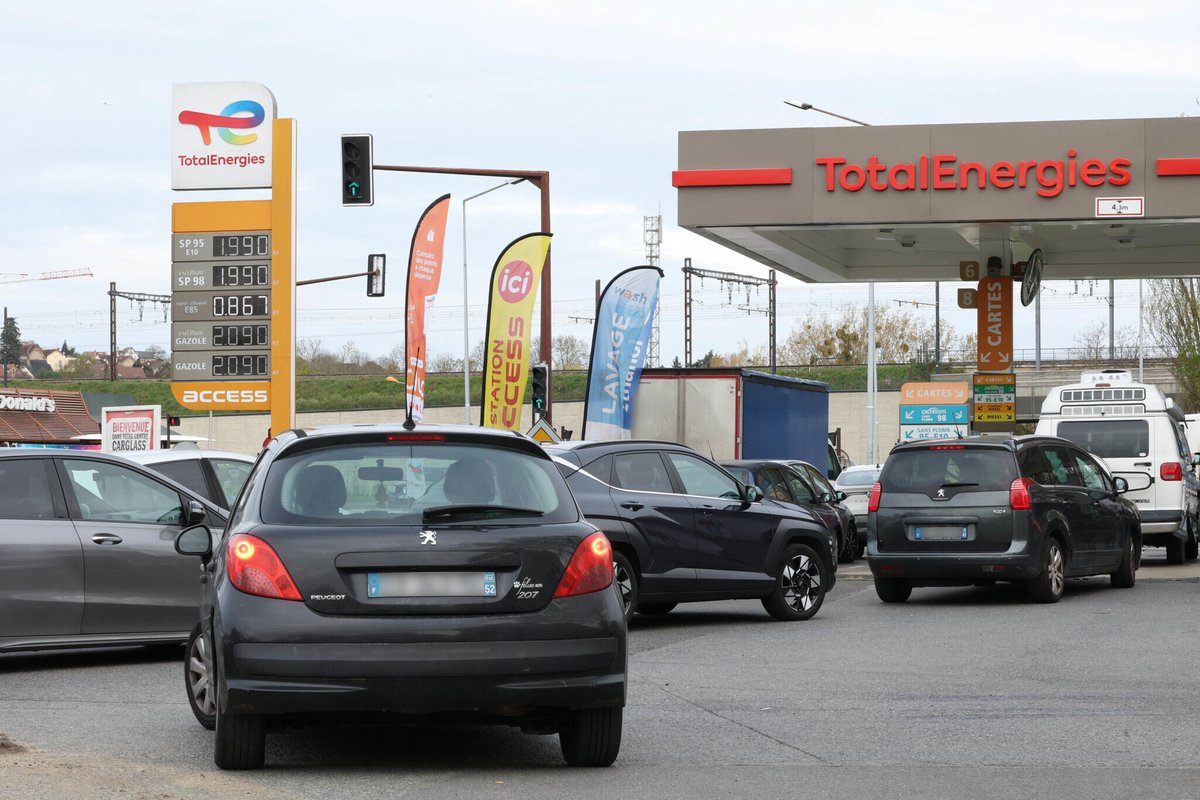 Le Parisien tweet media