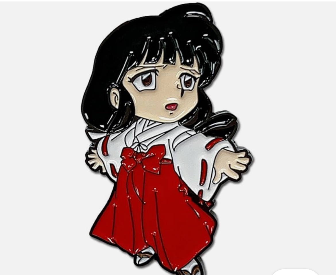 📍Kikyo enamel pin using rare unseen official artwork. Very dramatic and not a pose she would be showing in the anime or manga. The expression is her eyes is something else, isn’t it?

#桔梗