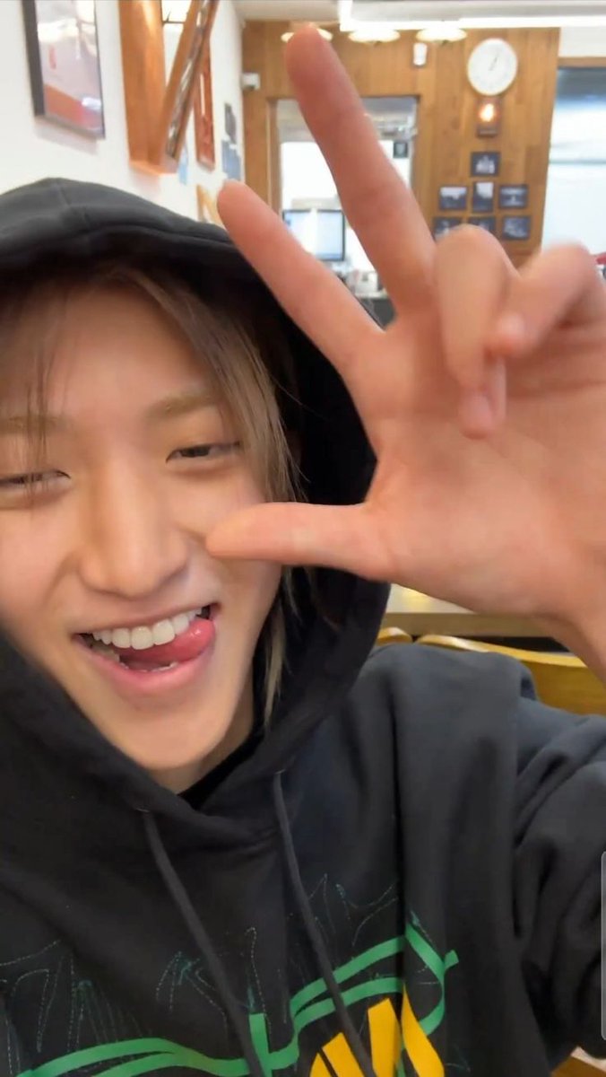 Letmesleep tweet media