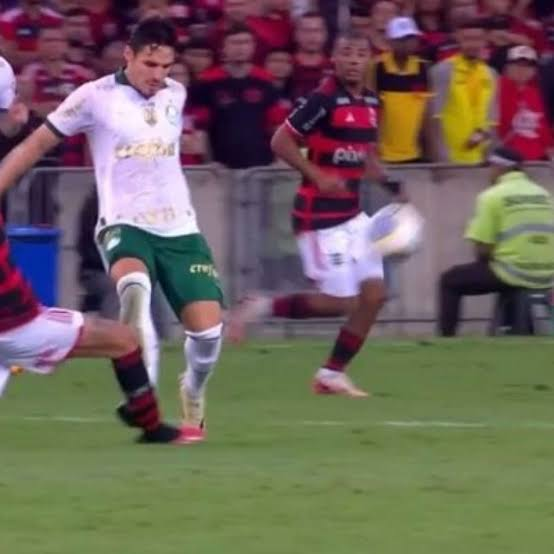 De Laurentis tweet media