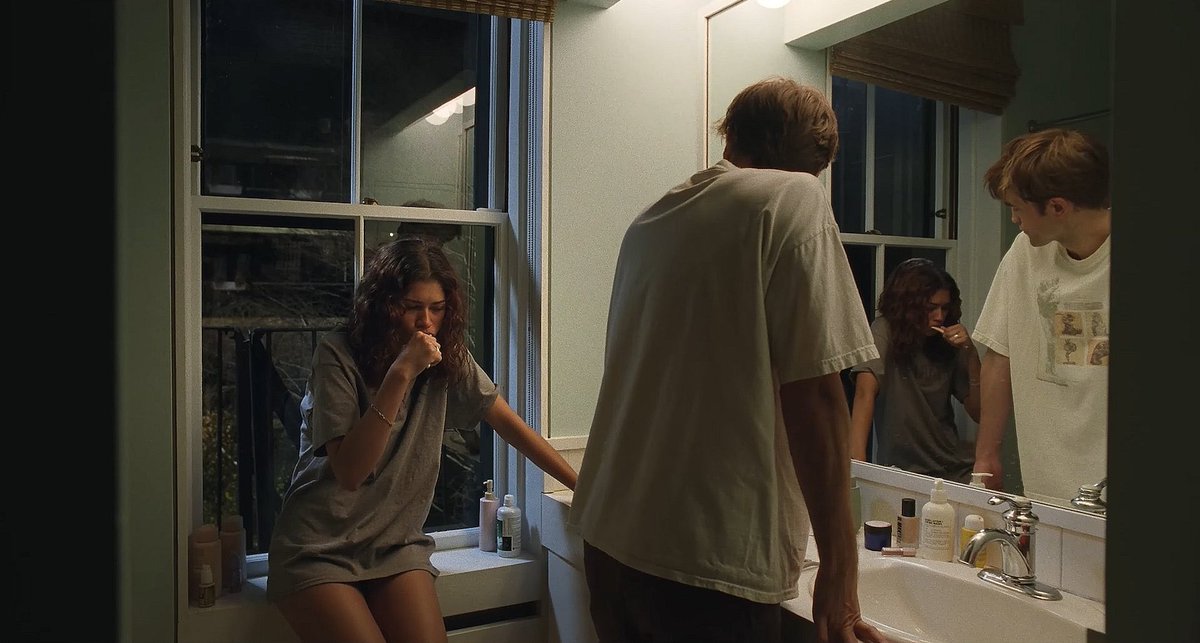 Baswa_'s tweet photo. Le film est cool et tout mais j’ai pas pu m’empêcher d’admirer l’appartement de Charlie et Emma ! https://t.co/9nrFlkiGZY