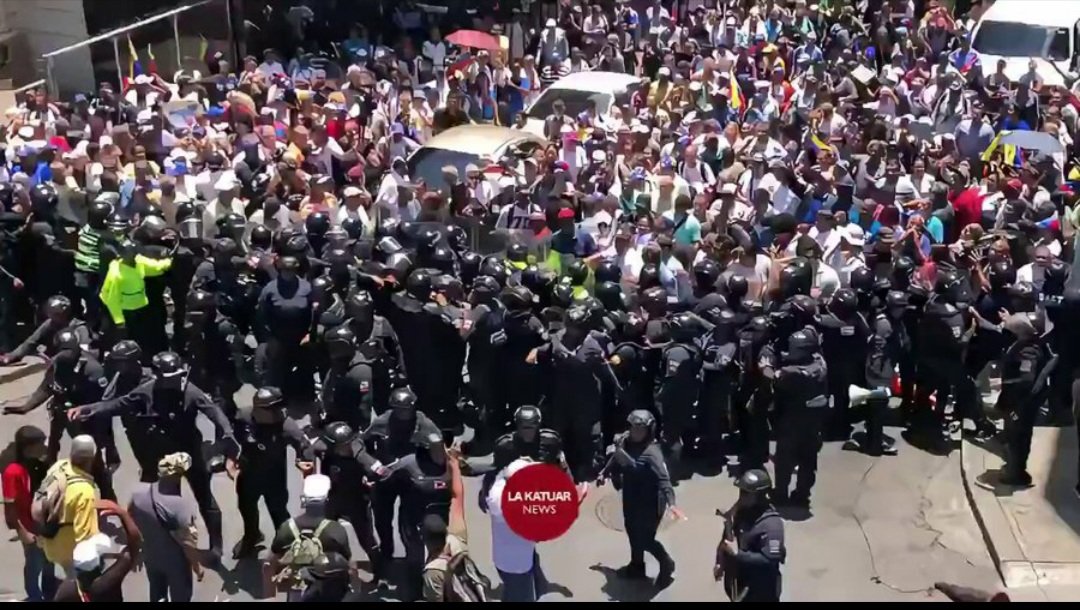 Él venezolano unido supera cualquier obstáculo......