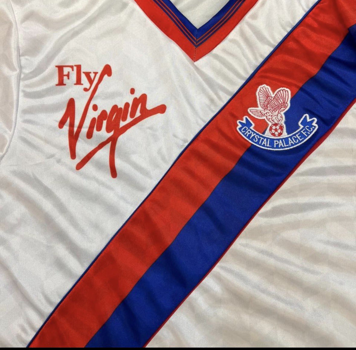 Palace Retro tweet media